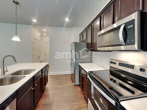 11017 Hazel Gdns Dr in Charlotte, NC - Foto de edificio - Building Photo