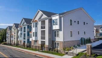 301 Main St in Bristol, CT - Building Photo