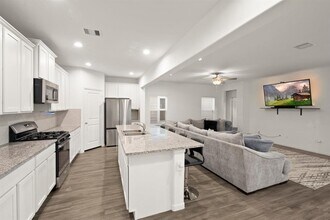 11824 Beachberry Dr in Houston, TX - Building Photo - Building Photo
