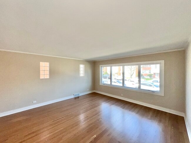 5547 N Central Ave in Chicago, IL - Building Photo - Building Photo