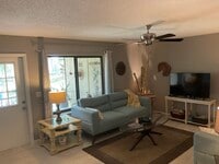 217 Pine HOV Cir photo'