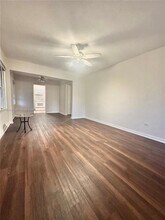 430 76th St, Unit 4 in Miami Beach, FL - Foto de edificio - Building Photo