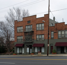 252 Summit Ave in Greensboro, NC - Building Photo - Building Photo