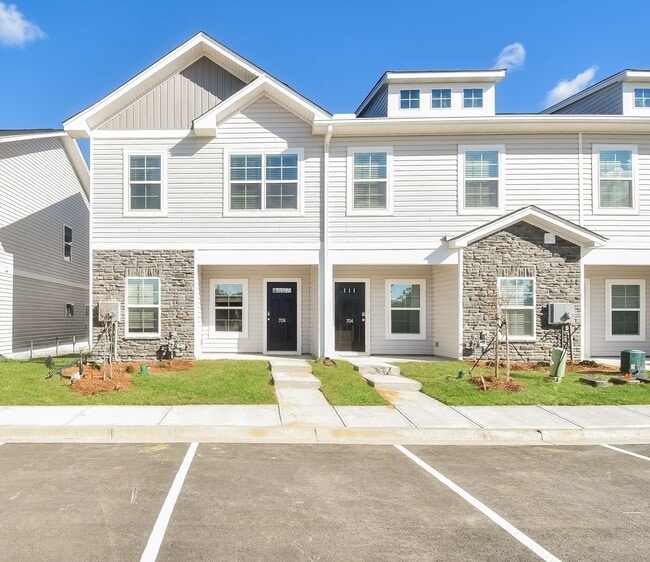 property at 706 Duck Grv Wy