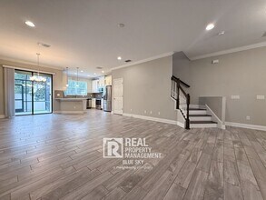 1947 Lake Waters Pl in Lutz, FL - Building Photo - Building Photo