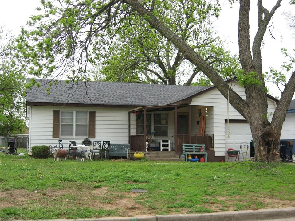 2128 SW 41st St in Oklahoma City, OK - Building Photo