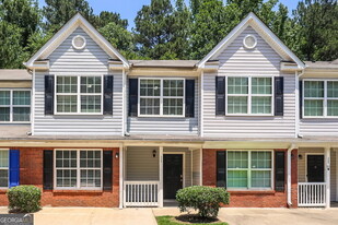 1315 Maple Valley Ct in Union City, GA - Building Photo