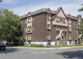 2541 Édouard-Montpetit in Montréal, QC - Building Photo