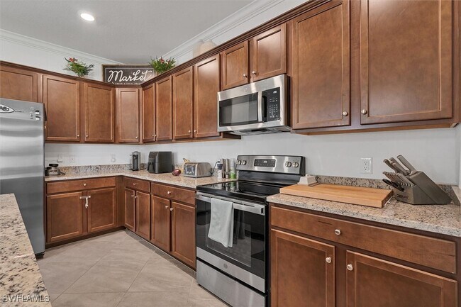 14672 Cantabria Dr in Ft. Myers, FL - Foto de edificio - Building Photo