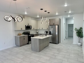 8218 Casa Verde Rd in Laredo, TX - Building Photo - Building Photo