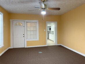 723-727 W 27th St in Houston, TX - Foto de edificio - Building Photo