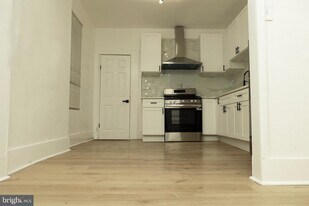 5723 Delancey St, Unit 181 in Philadelphia, PA - Building Photo