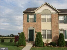 228 Cobblestone Ln in Lancaster, PA - Building Photo