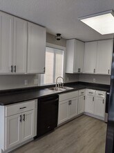 3552 Independence Ave N in Minneapolis, MN - Building Photo - Building Photo