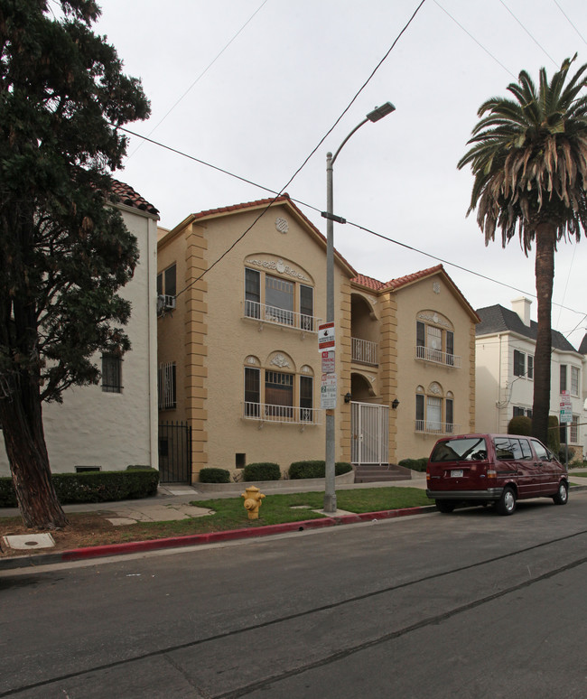 1401 N Catalina St in Los Angeles, CA - Building Photo - Building Photo