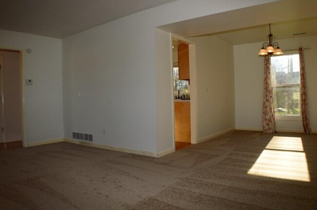 2420 Deerwood Dr in Fort Wayne, IN - Building Photo - Building Photo