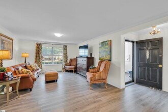 925 Cleveland St in Greenville, SC - Building Photo - Building Photo