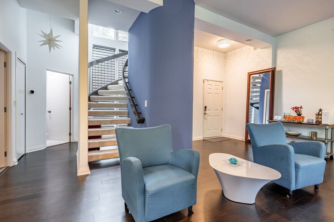 1620 187th Ave NE in Bellevue, WA - Building Photo