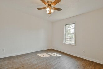 2109 36th St in Lubbock, TX - Building Photo - Building Photo