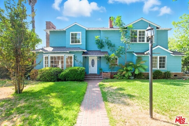 property at 4909 Morse Ave