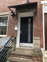 2218 Ellsworth St, Unit 2218 Ellsworth Street in Philadelphia, PA - Foto de edificio - Building Photo