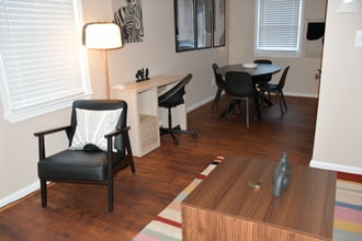 2633 Colebrooke Dr in Hillcrest Heights, MD - Foto de edificio - Building Photo