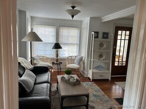 4 McKinley St in Norwalk, CT - Building Photo - Building Photo