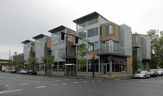 The Hawthorne in Portland, OR - Building Photo