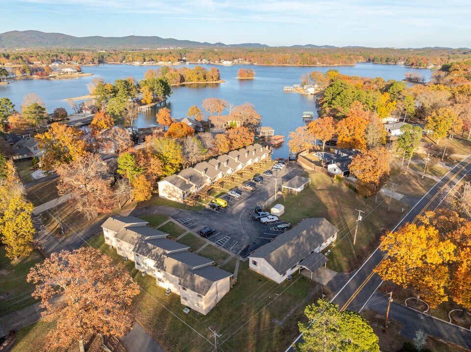 Earl’s Point Condominiums in Hot Springs, AR - Building Photo