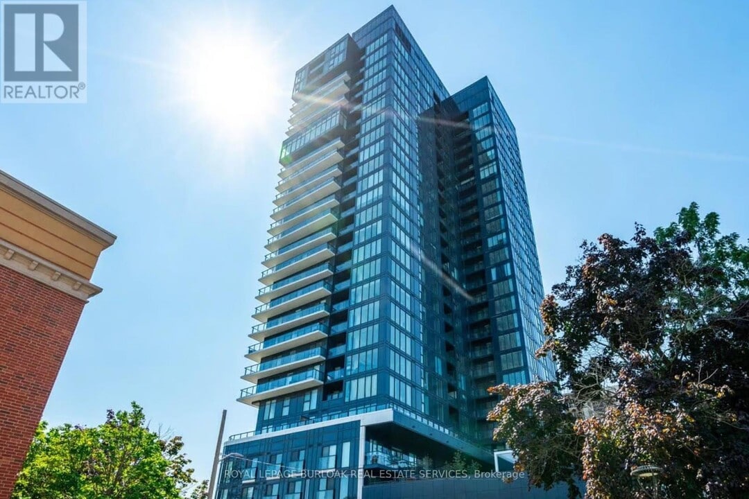 370 Martha St in Burlington, ON - Building Photo