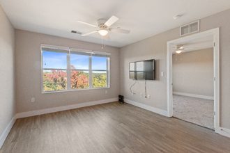 680 6th Ave NE in Tuscaloosa, AL - Foto de edificio - Building Photo