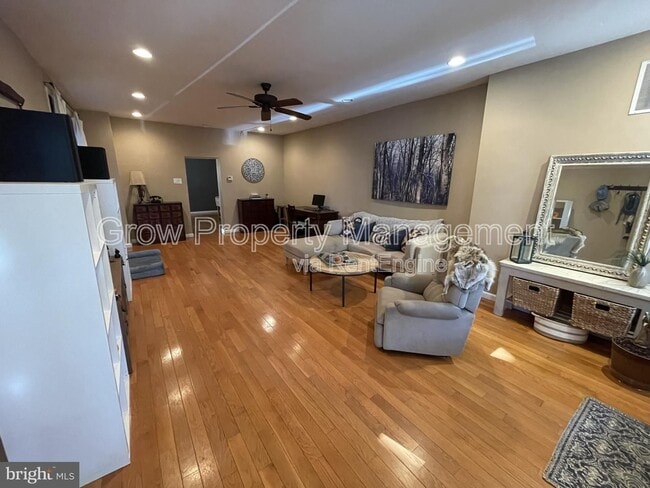 property at 4651 Sheldon St