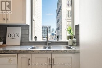 115 Richmond St E in Toronto, ON - Building Photo - Building Photo