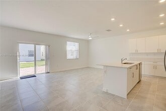 2671 SE 24th Dr in Homestead, FL - Building Photo - Building Photo