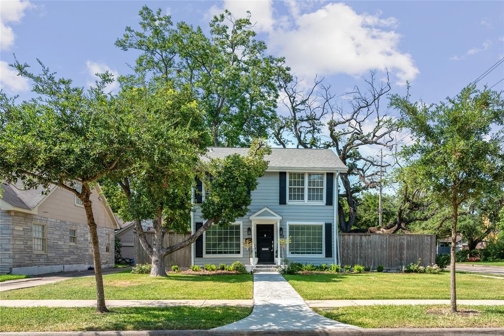 4002 Tennyson St in West University Place, TX - Building Photo