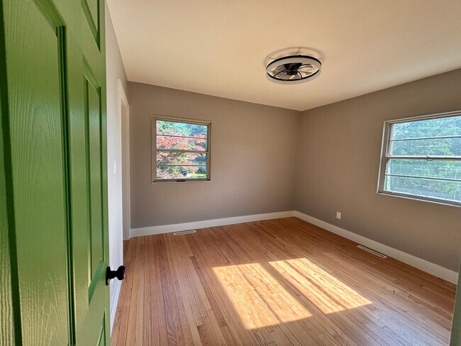 property at 2514 E 5th St