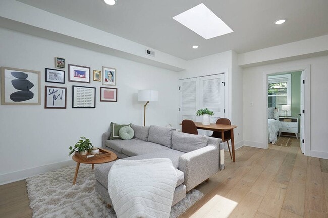 property at 1137 Owen Pl NE
