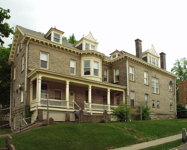 831 Lehigh St in Easton, PA - Building Photo - Building Photo