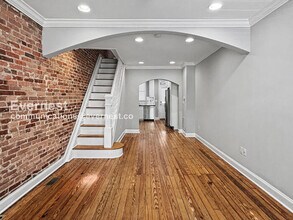 2608 Fleet St in Baltimore, MD - Building Photo - Building Photo