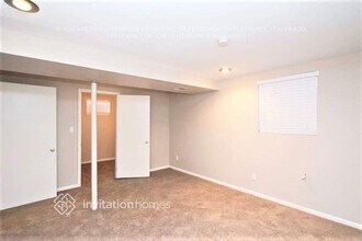 1686 Cottonwood St in Broomfield, CO - Foto de edificio - Building Photo