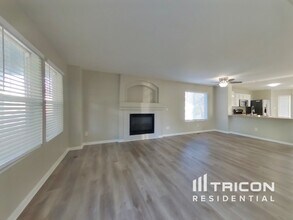 4880 Mt Princeton St in Brighton, CO - Foto de edificio - Building Photo