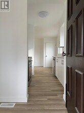 8006 Paddock Trail Dr in Niagara Falls, ON - Building Photo - Building Photo