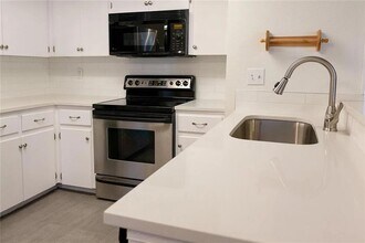 2310 La Casa Dr in Austin, TX - Building Photo - Building Photo