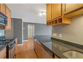 3120 Hennepin Ave, Unit 8 in Minneapolis, MN - Building Photo - Building Photo