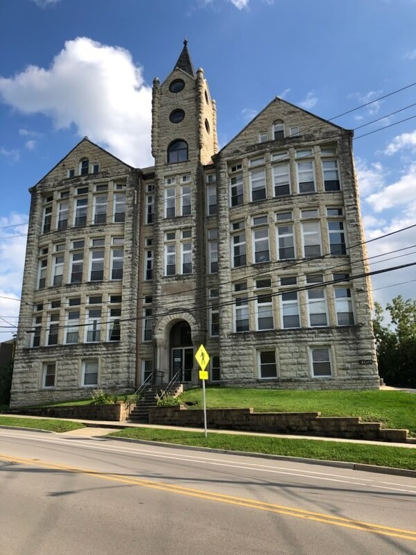 400 McCarthy Rd Rentals in Lemont, IL