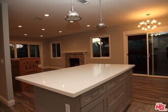 936 Chehalem Rd in La Canada Flintridge, CA - Building Photo - Building Photo