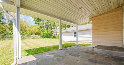 11 Grampian Blvd in Williamsport, PA - Building Photo - Building Photo