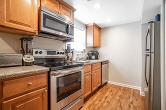 1378 Bower Hill Rd, Unit D in Bridgeville, PA - Building Photo - Building Photo