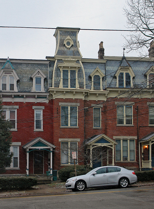 2205 Park Ave in Cincinnati, OH - Foto de edificio