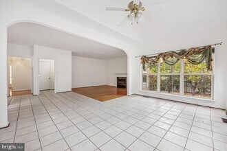 18901 Festival Dr in Germantown, MD - Building Photo - Building Photo